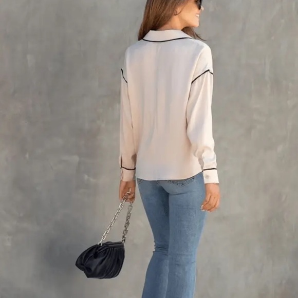 NWT Urban Outfitters Lumiere Champagne and Black Button Down Blouse Medium - Picture 4 of 7